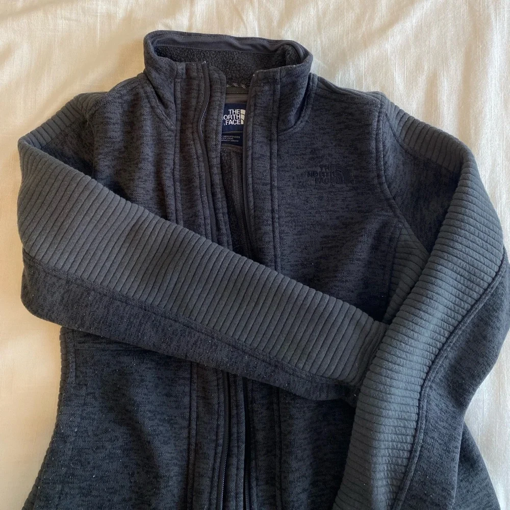 North Face Gray Fleece Jacket - Picture 4 of 5